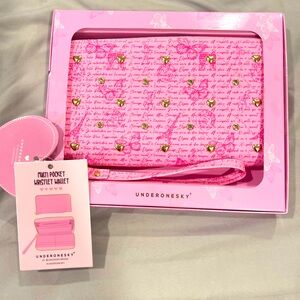 Multi Pocket Wristlet Wallet